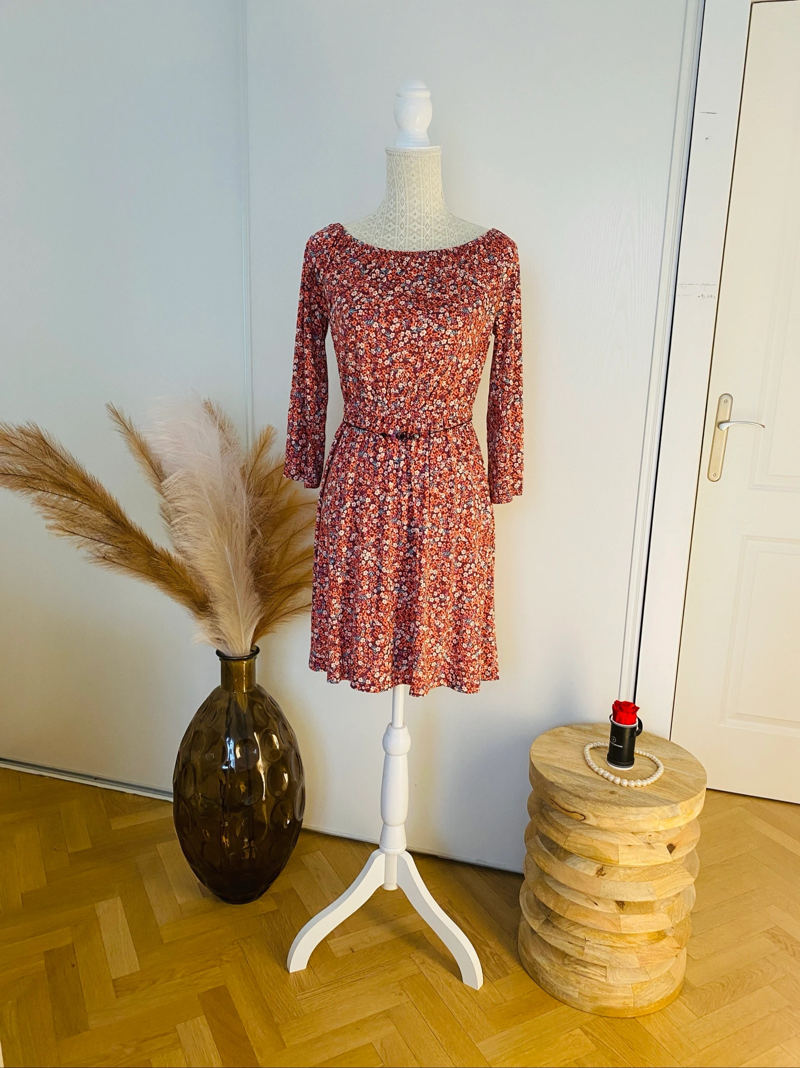 Robe courte d'été fluide épaules dénudées imprimé floral – Taille 38 – Style